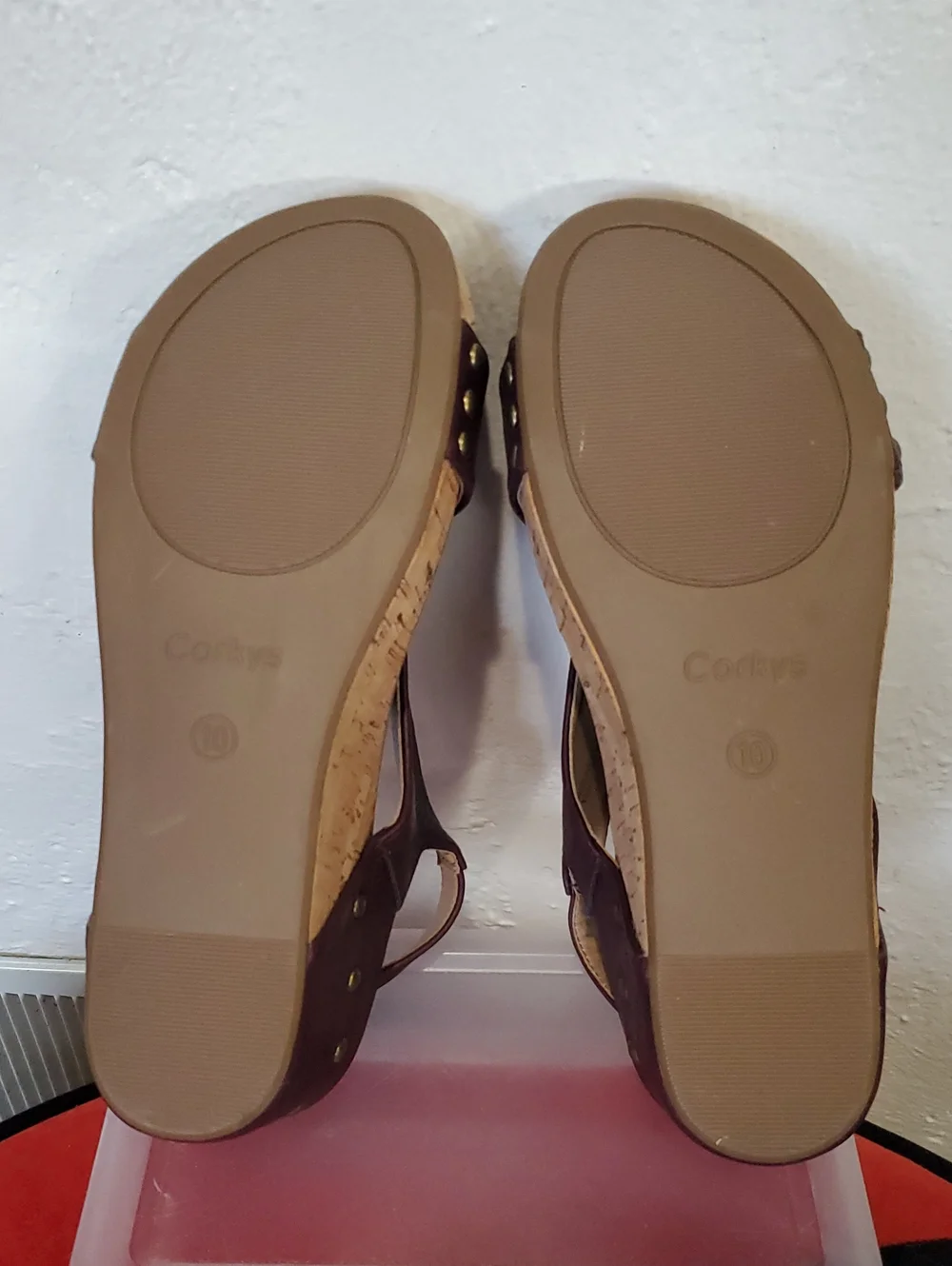 Corkys Carley Burgundy Wedge Sandal Size 10
